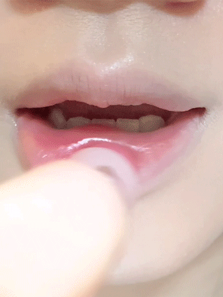 Pout PHresh Color Changing Lipstick